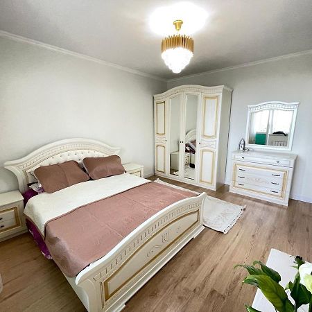 Apartment In 알마티 외부 사진