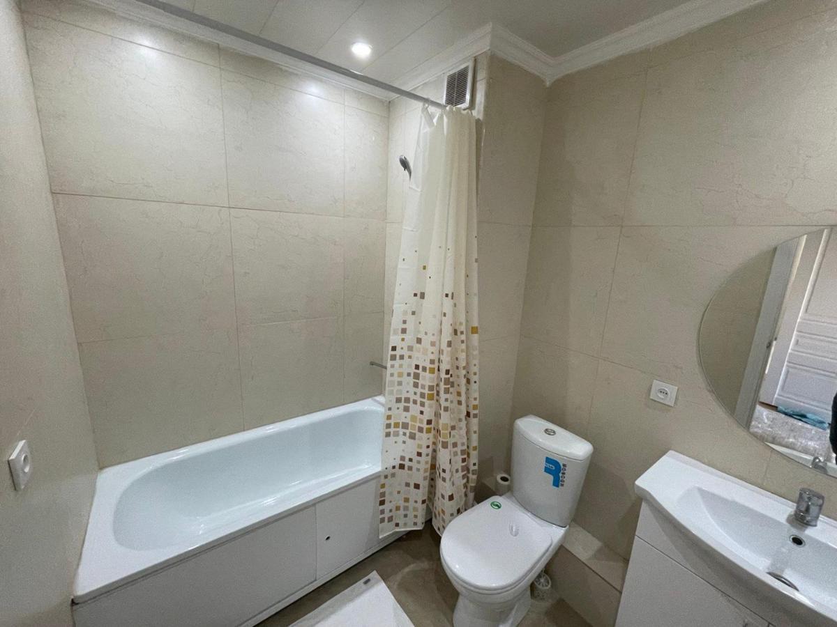 Apartment In 알마티 외부 사진